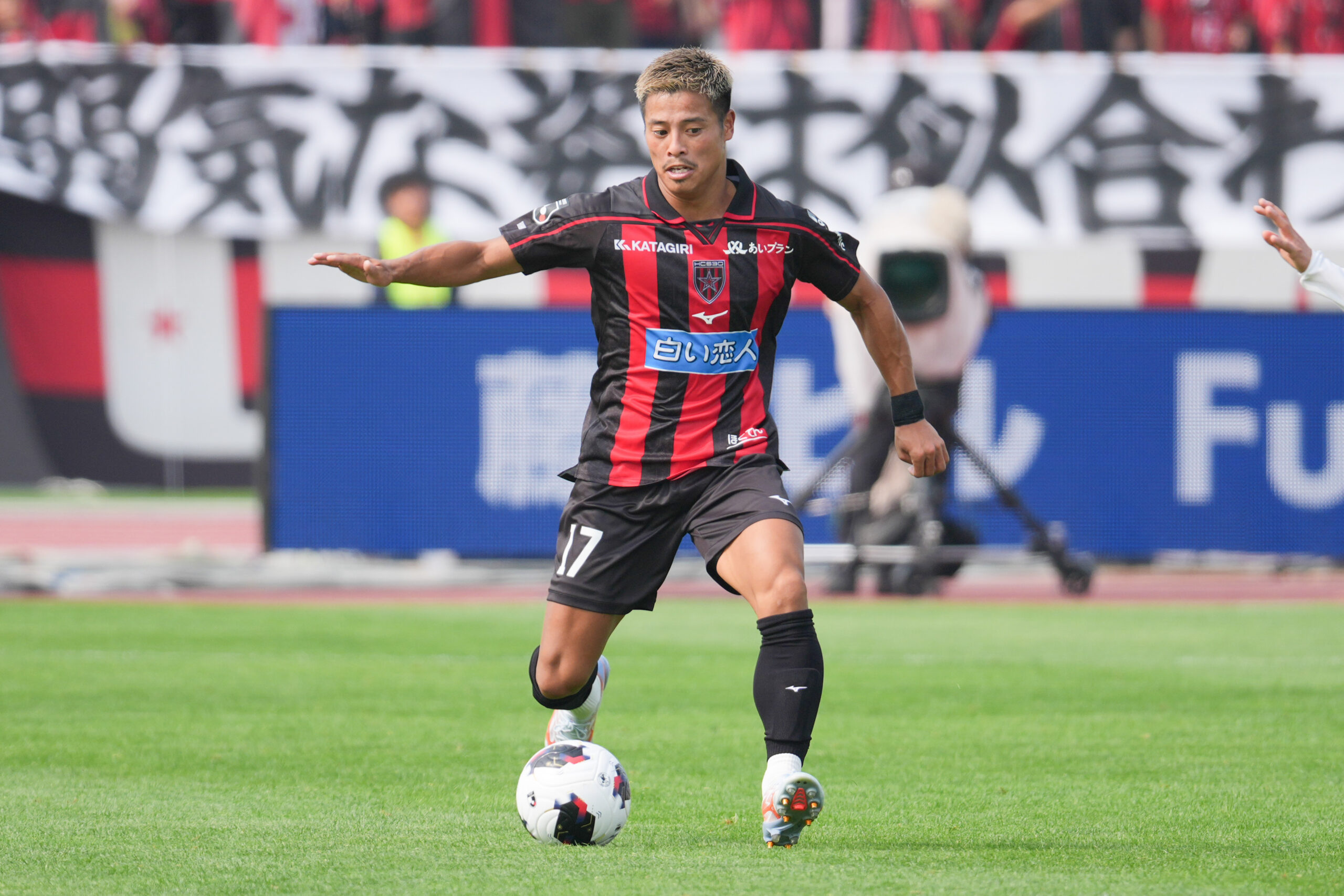 筋骨隆々の右サイドバック